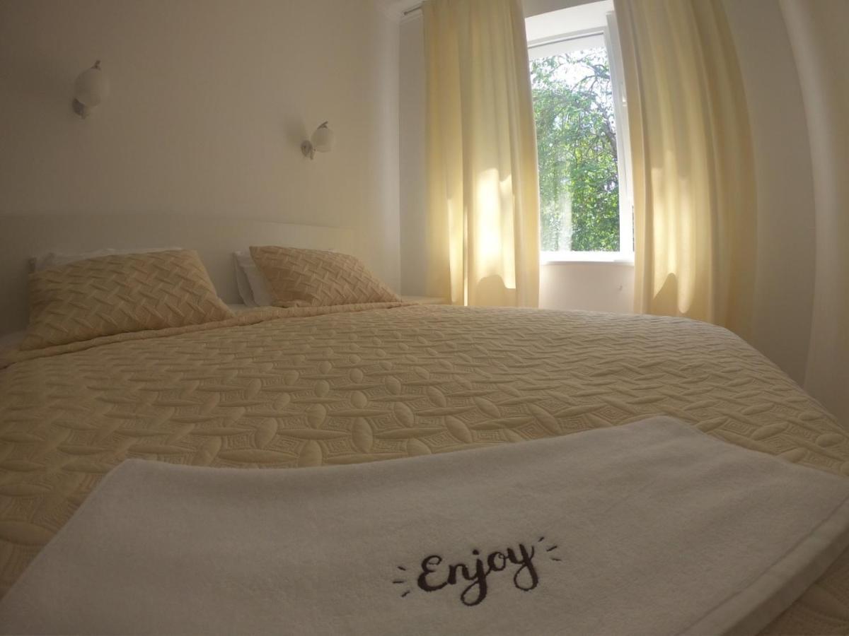 Boutique Hotel Enjoy Sergeyevka Bagian luar foto