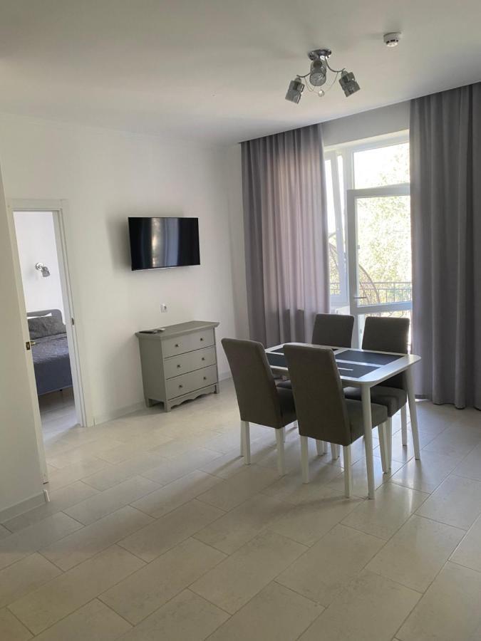 Boutique Hotel Enjoy Sergeyevka Bagian luar foto